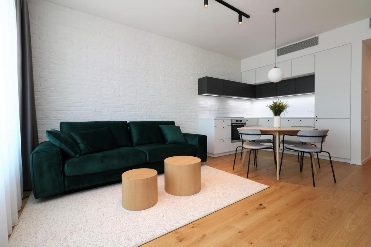 Sky Park New 1-Bedroom Apartment Bratislava Luaran gambar